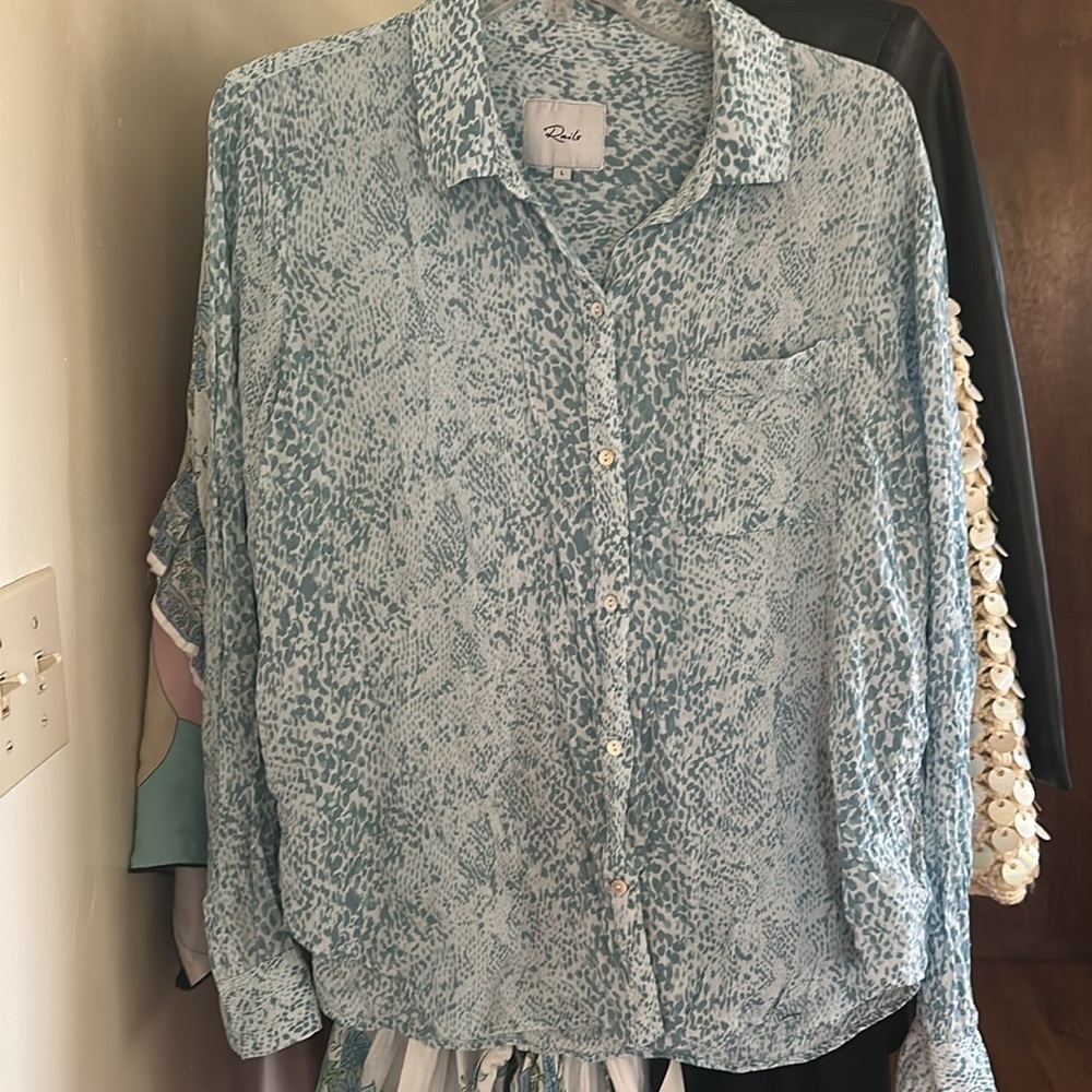 Rails Josephine Python Print Blouse - Picture 2 of 4